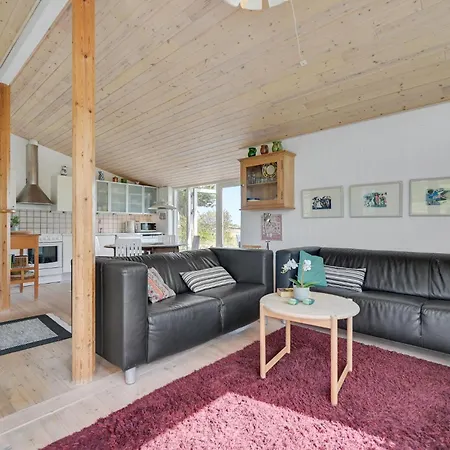 Lovely In With House Sea View