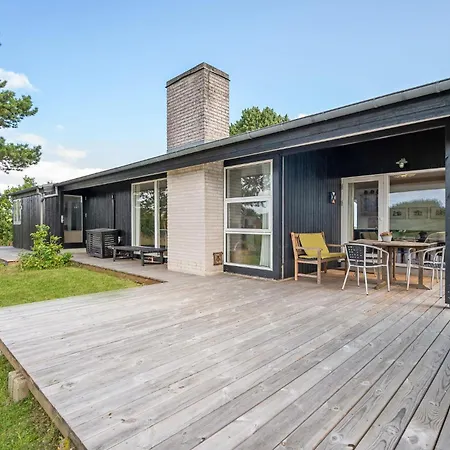 2 Bedroom Gorgeous Home In Ebeltoft Holiday home