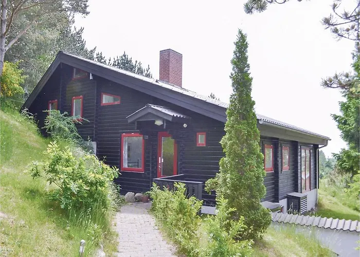 18 Holiday home